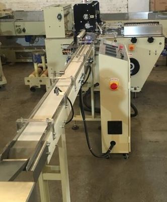 Durable Bundle Packing Machine Tunggal Saluran Pocket Tissue Wrapping Machine 380V 50Hz