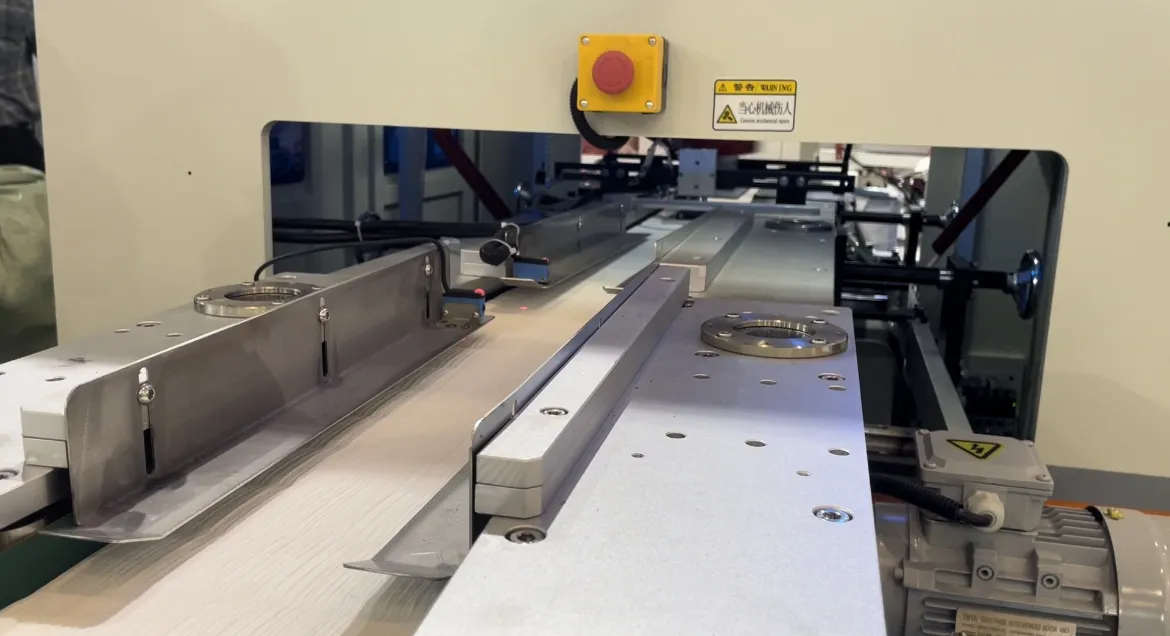 M&aacute;quina de toalhas de m&atilde;o dobradas em Z/N com lamina&ccedil;&atilde;o de cola e rebobinador de toalhas de cozinha 5