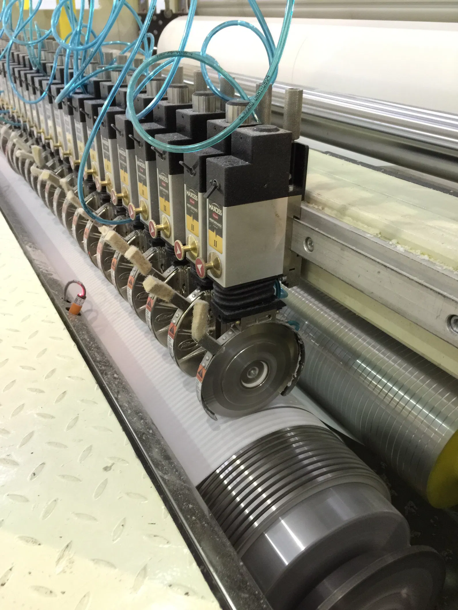 High Speed Slitting Rewinding Machine with calender Large Diameter 1500mm unwidnding unit 1